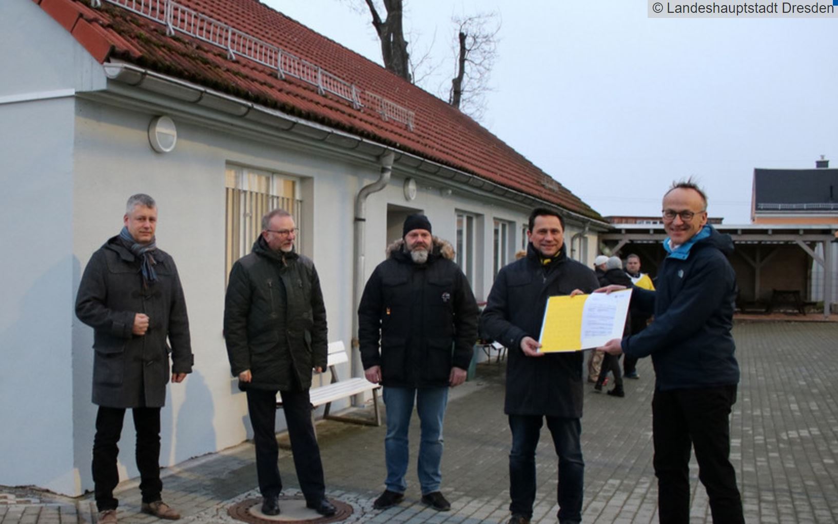Am 02.02.2022 wurden die Fördermittel durch Sportbürgermeister Peter Lames übergeben. // Foto: Landeshauptstadt Dresden